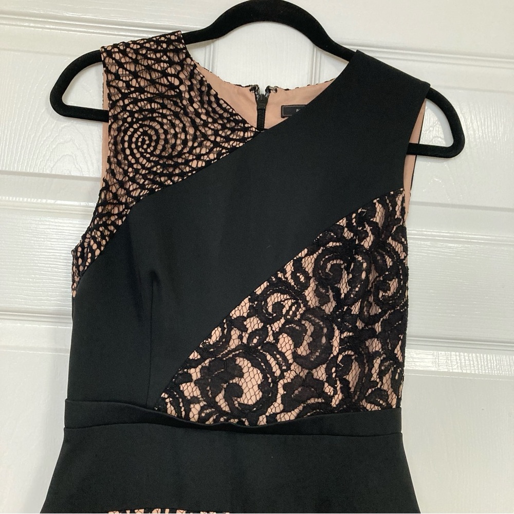 BCBG MAXAZRIA Dalia Lace Elegant Black and Nude Dress Party Cocktail Sz 6 - Picture 5 of 14
